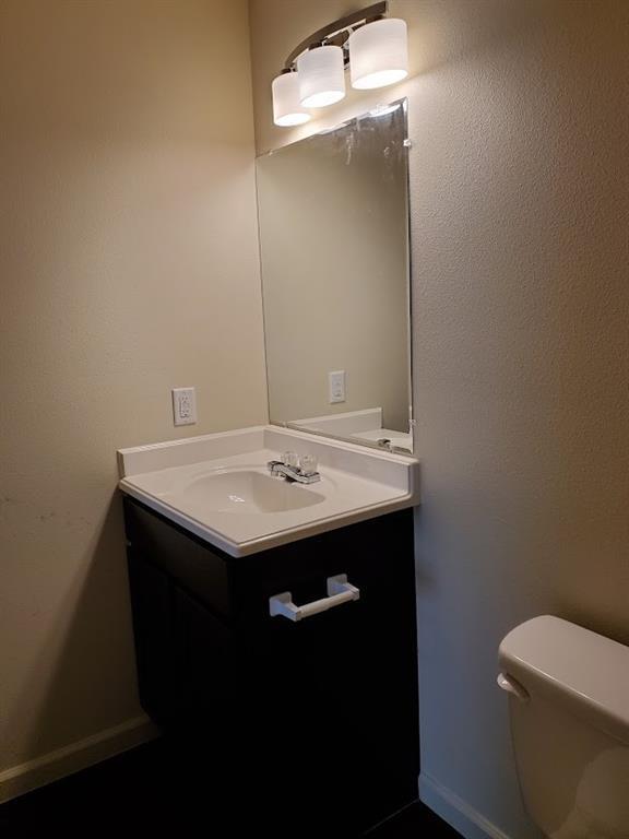 Building Photo - 1310 W Pointe Pl