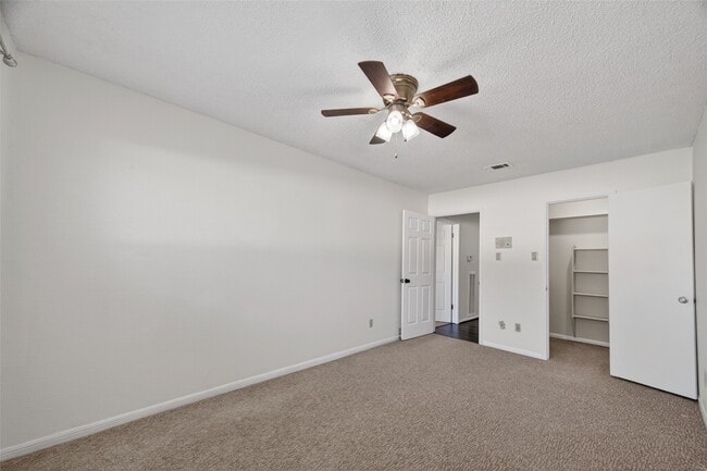 Building Photo - 14381 Still Meadow Dr