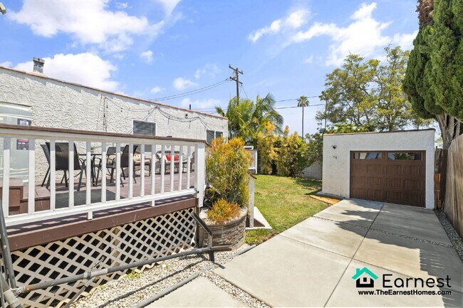 Building Photo - 3 + 2 Charming Rental Home in Windsor Hill...