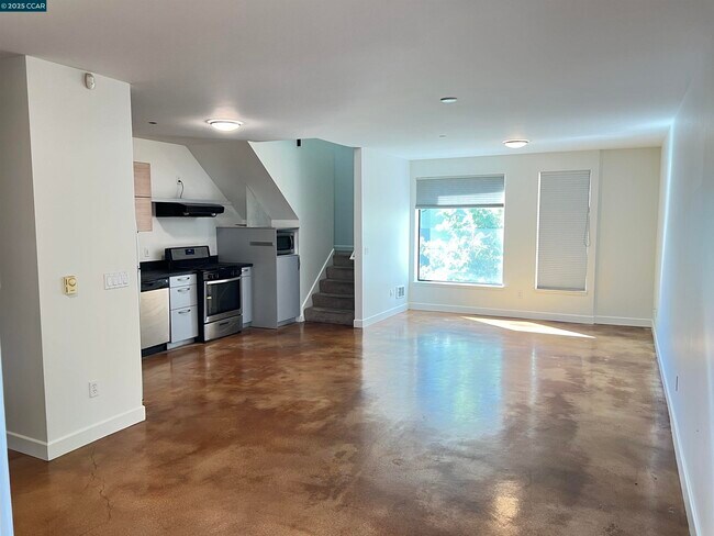 Building Photo - 6501 San Pablo Ave