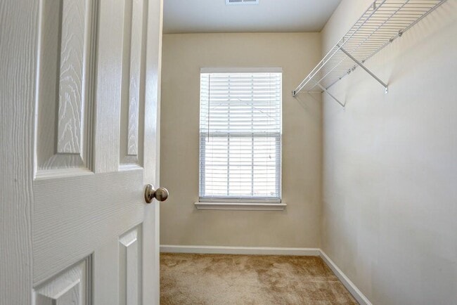 Building Photo - 5624 Moresby Ct