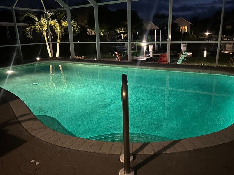 Building Photo - 1001 Mineo Dr