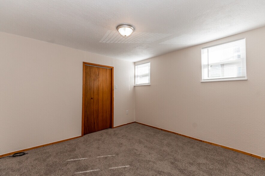 Building Photo - 217 Kaercher St