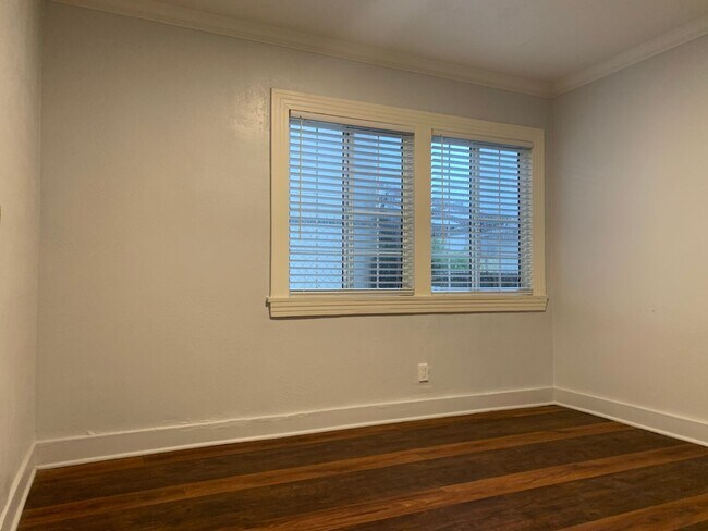 Building Photo - Great Experiences Are Just Around Rolland Curtis!