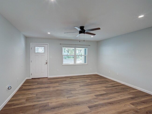 Building Photo - 1007 Sumner Blvd