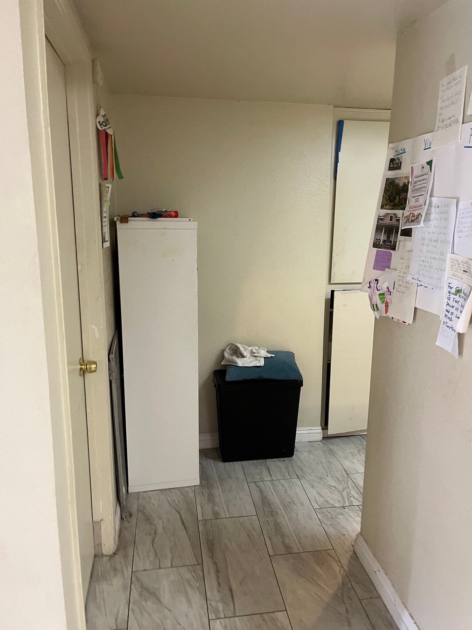 Building Photo - 2600 W Porter Ave