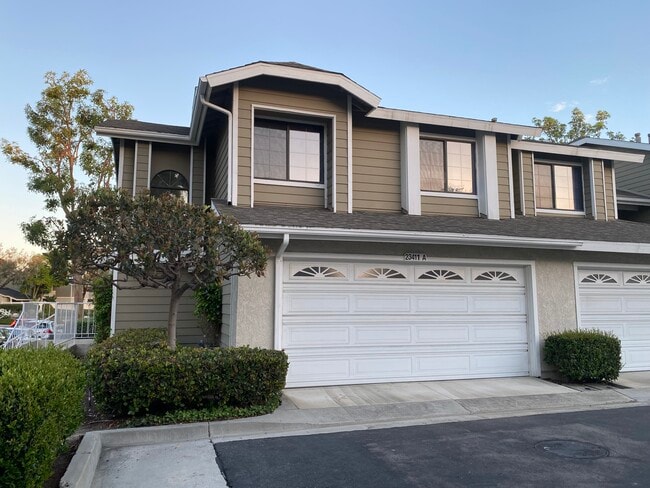 Building Photo - 23411 Via Linda