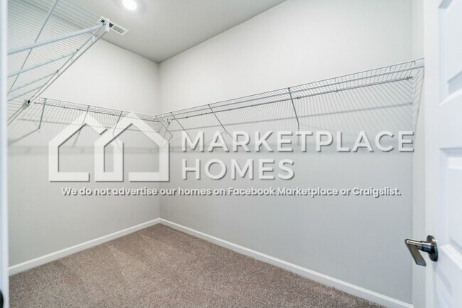 Building Photo - 15678 Brickman Ln