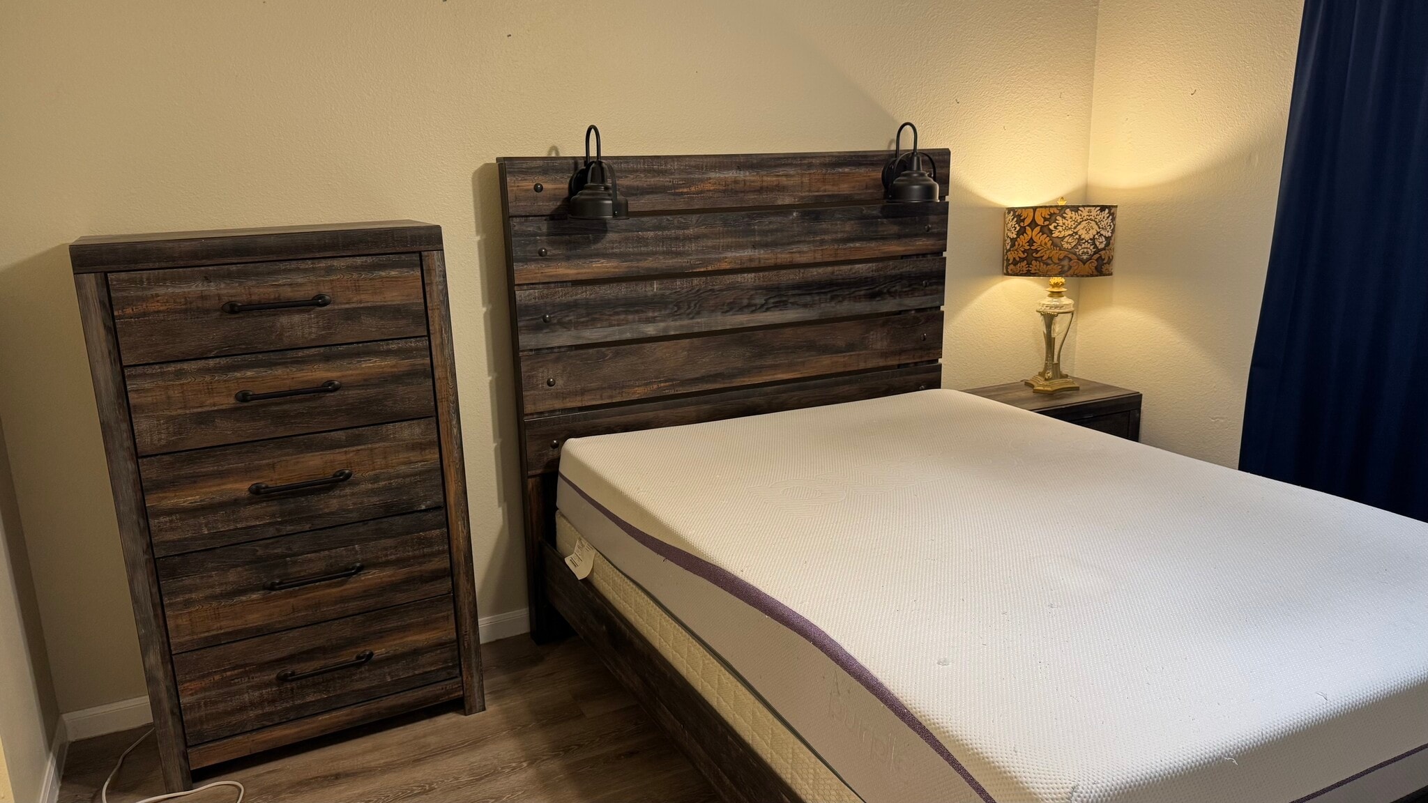 Master Bedroom (3) - 356 W Harwood Rd