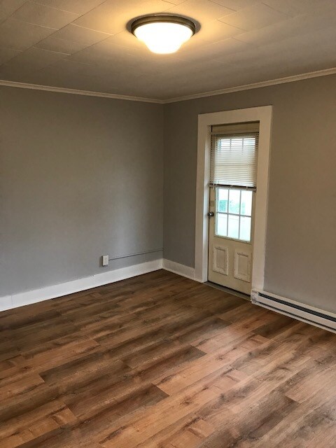 Building Photo - 29 Cutler St