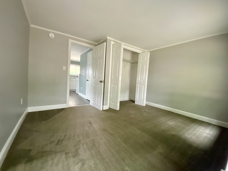 Building Photo - 1106 Highland Ave