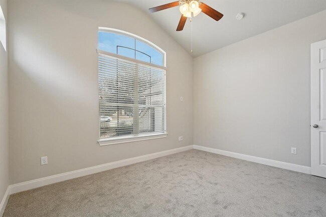 Building Photo - 22316 Verbena Pkwy