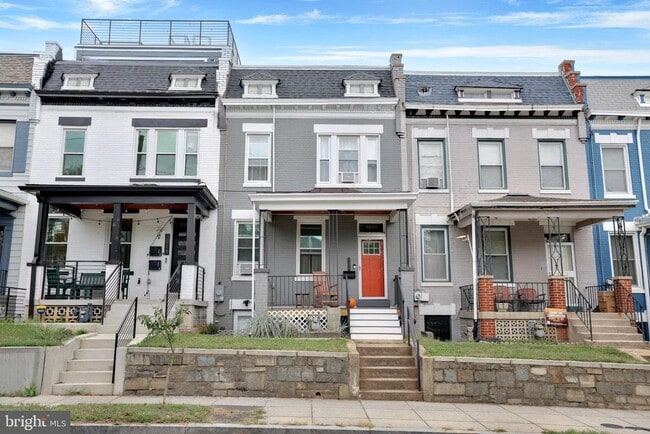 Building Photo - 3920 New Hampshire Ave NW
