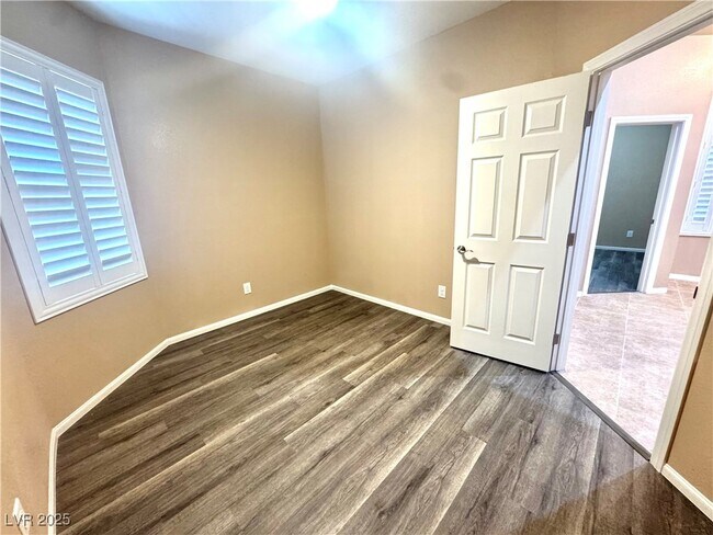 Building Photo - 7396 Bedford Pine Ct