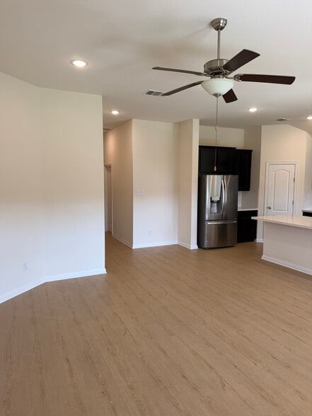 Building Photo - 1541 Harrongton Way