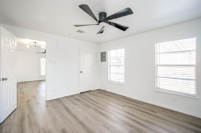 Building Photo - 2601 Rosedale St