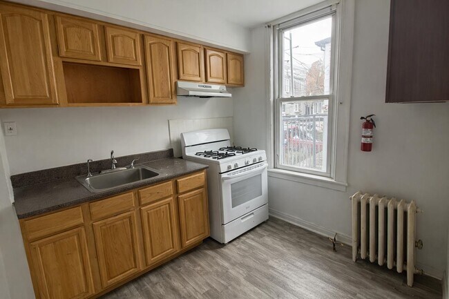 Building Photo - 2500 Adam Pl