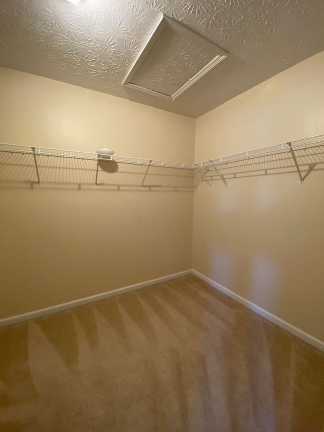 Building Photo - 4221 Dobbin Cir