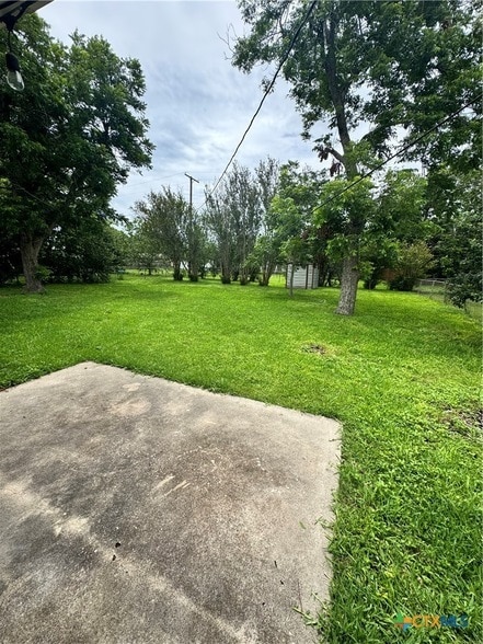 Building Photo - 2305 Anaqua Ave
