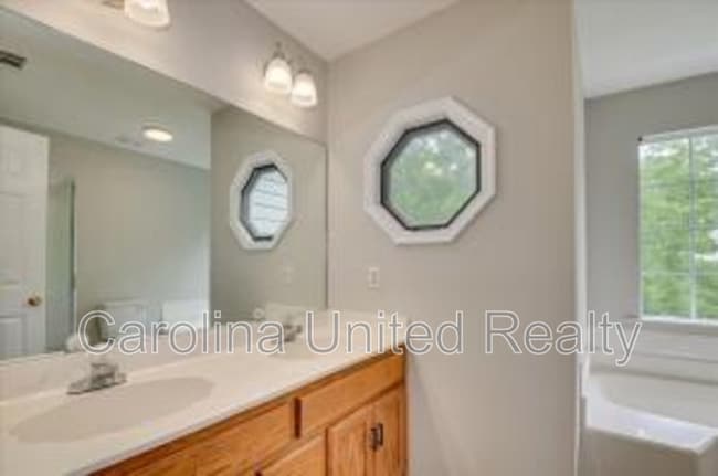 Building Photo - 4159 Saddle Horn Dr