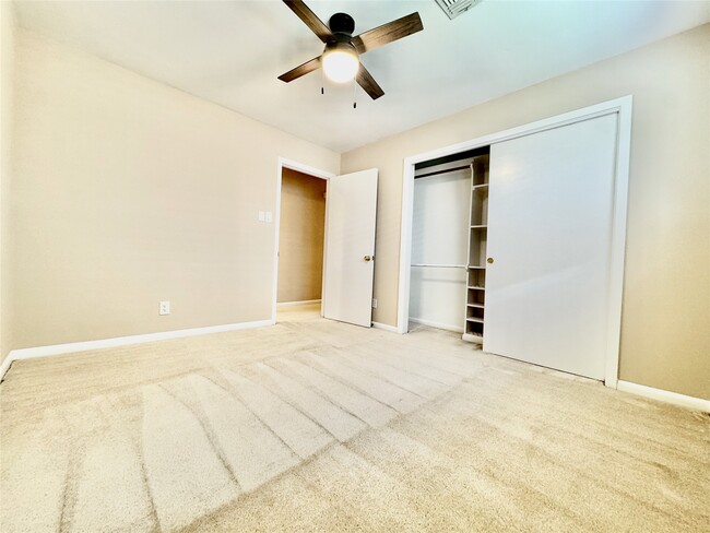Building Photo - 2206 Tannehill Dr