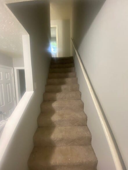 Building Photo - 177 S Cedar Acres