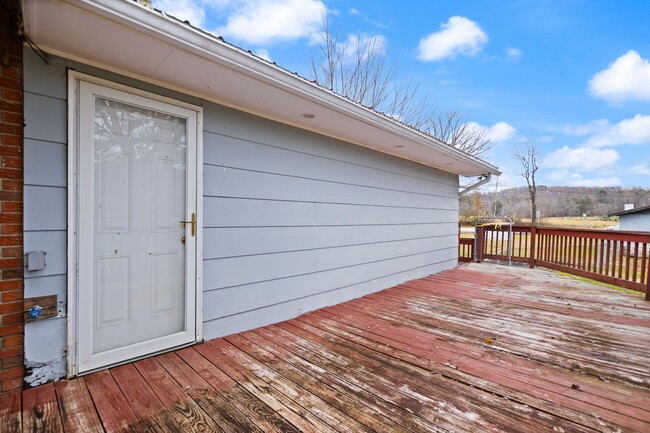 Building Photo - Three Bedroom Home in Corbin, KY