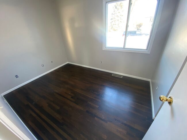 Building Photo - 386 1st Ave SE