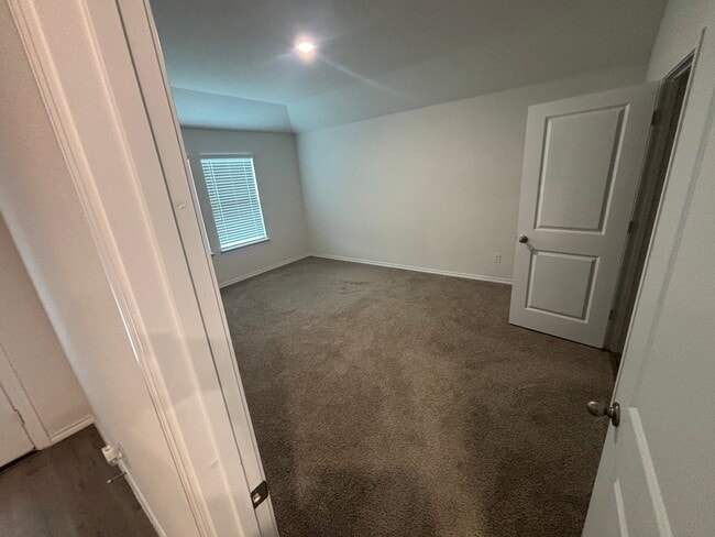 Building Photo - 2551 Quiet Oak Ln