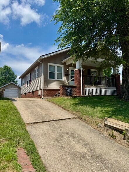 Primary Photo - 2133 N 8th St