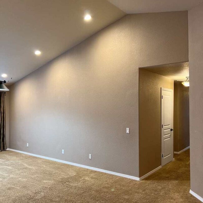 Building Photo - 2235 NW 15th St