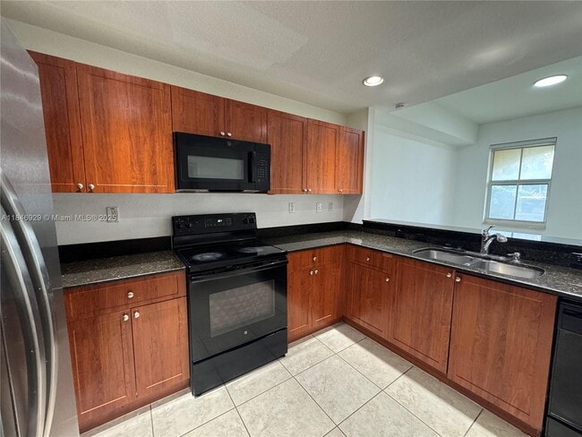 Building Photo - 10885 NW 89th Terrace
