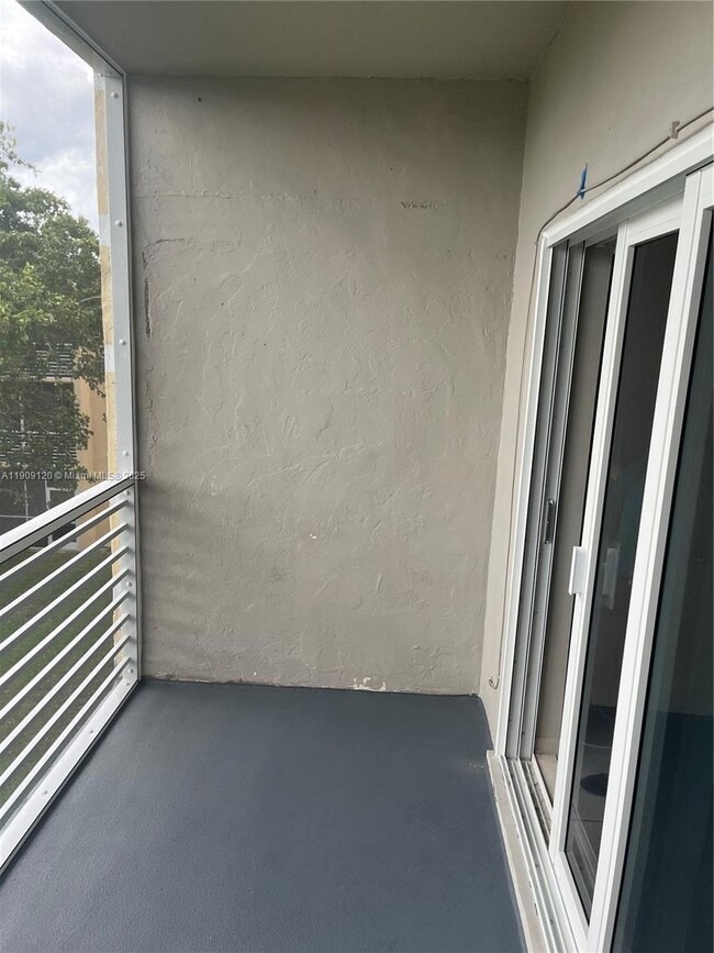 Building Photo - 100 Ashbury Rd