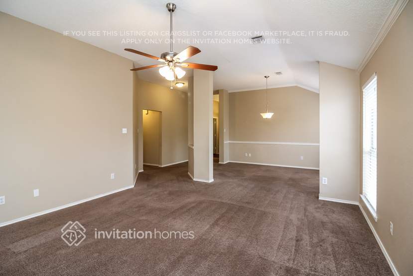 Building Photo - 2076 Rushmore Ct