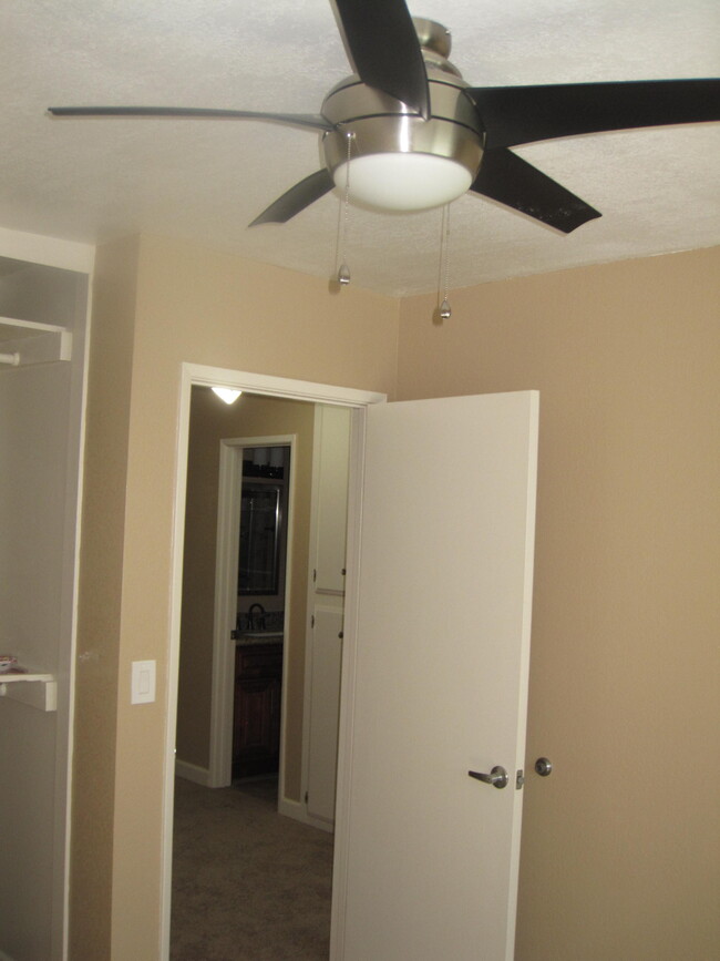 BEDROOM 3 LOOKING INTO HALL - 10071 San Juan Ct