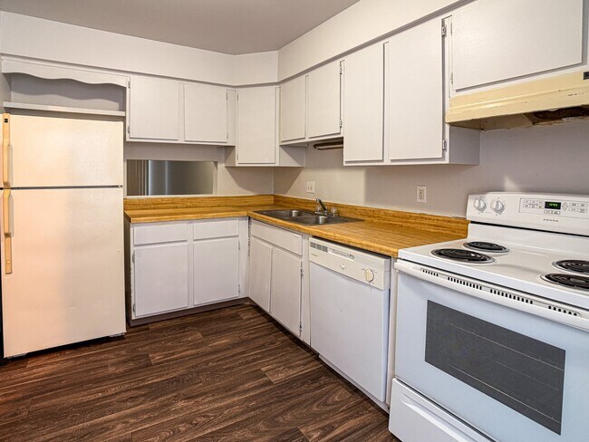 1 (12) (1) - Waverly Flatz