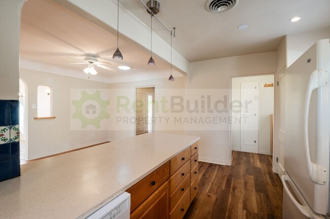 Building Photo - CALL US TODAY AT (505) 892-4400 TO SCHEDULE A CONVENIENT SHOWING