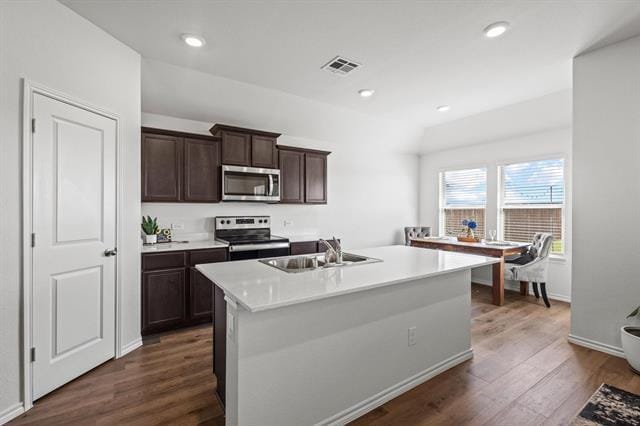 Building Photo - 120 Creek End Dr