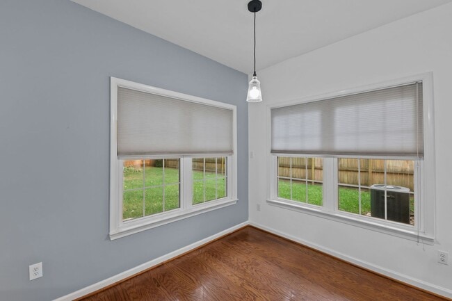 Building Photo - Your Dream Home Awaits!