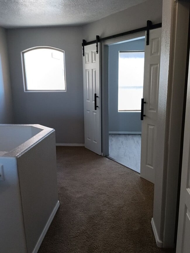 Building Photo - 3 Bedroom, 2.5 Bathroom Home! Schedule a Showing Today!