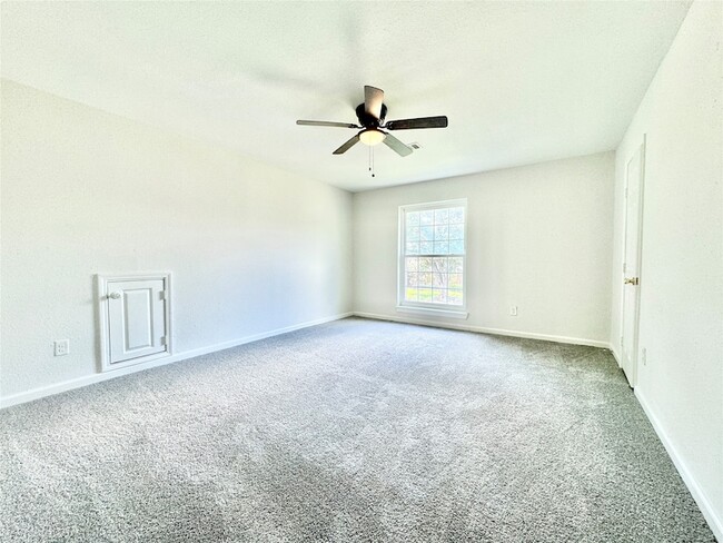 Building Photo - 7914 Oakington Dr