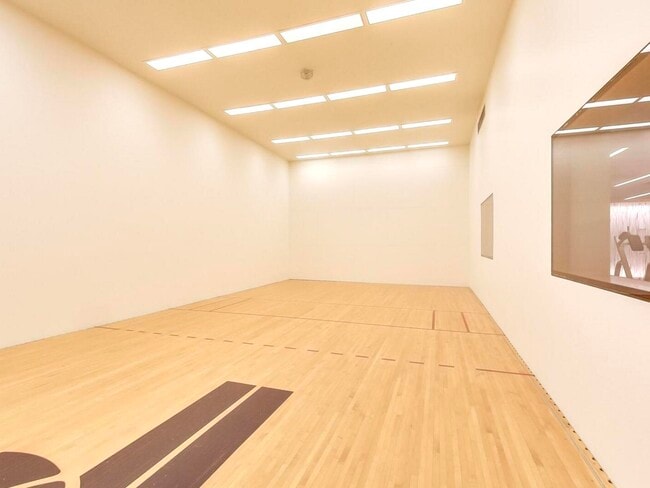 Building Photo - 400 E Randolph St