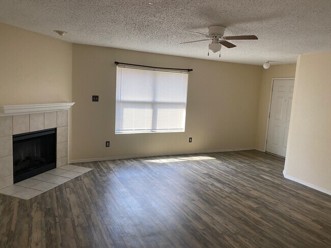 Building Photo - 8103 Zephyr Ct