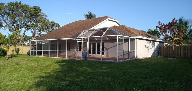 Building Photo - 15013 SW 10th St