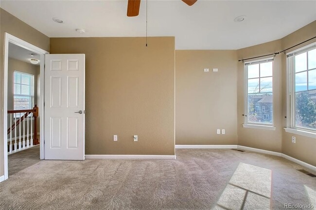 Building Photo - Stunning 3 bedroom townhome!