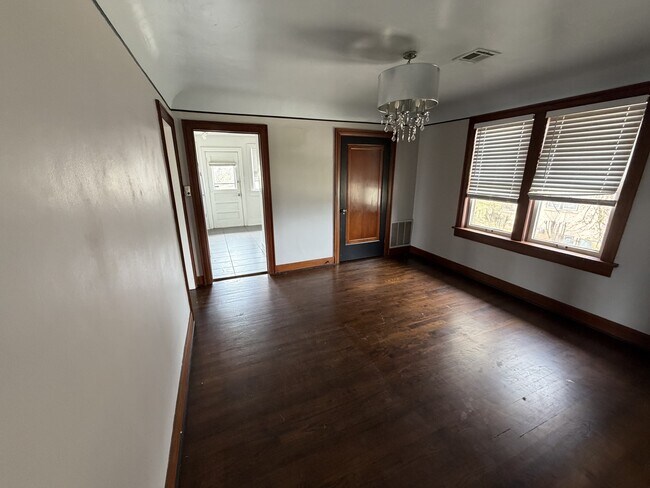 Building Photo - 1010 NW 34th St