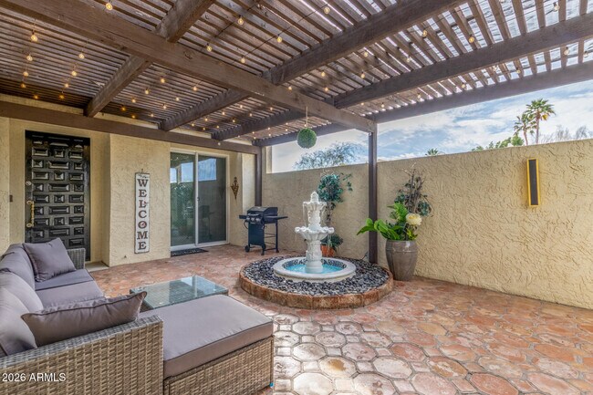 Building Photo - 2529 N Miller Rd