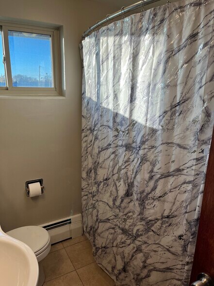 Bathroom - #4 - 24 Joseph Dr