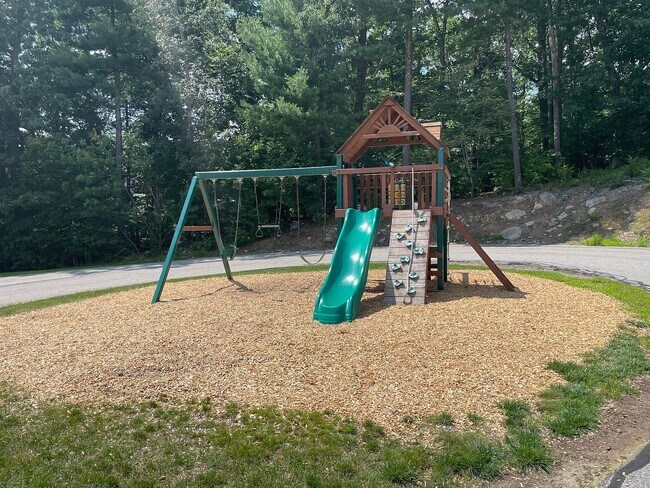 Community Playward - 24 Autumn Ln