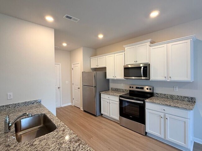 Building Photo - T.R. Lawing Realty Property